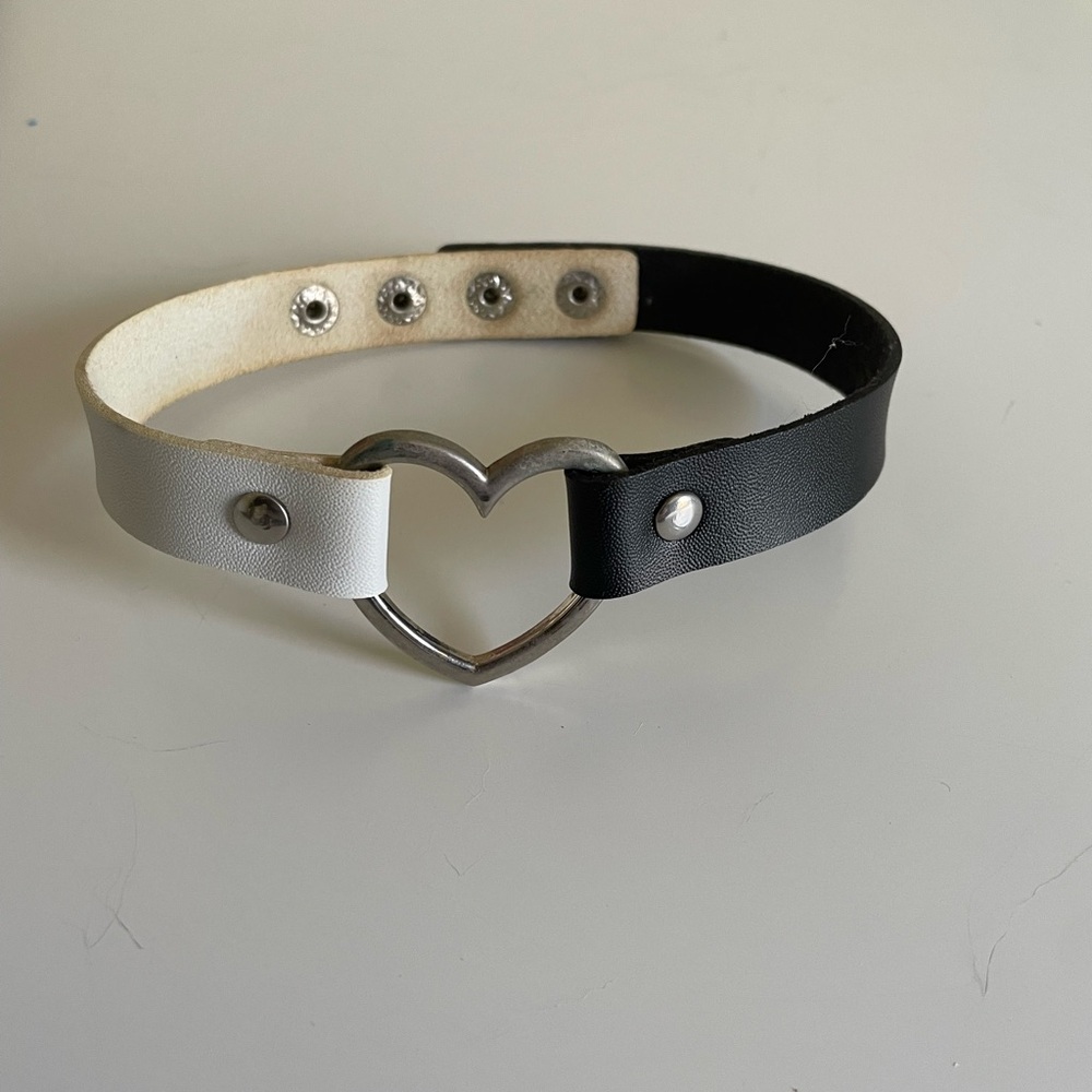 Two-Tone Black & White Heart Choker Necklace